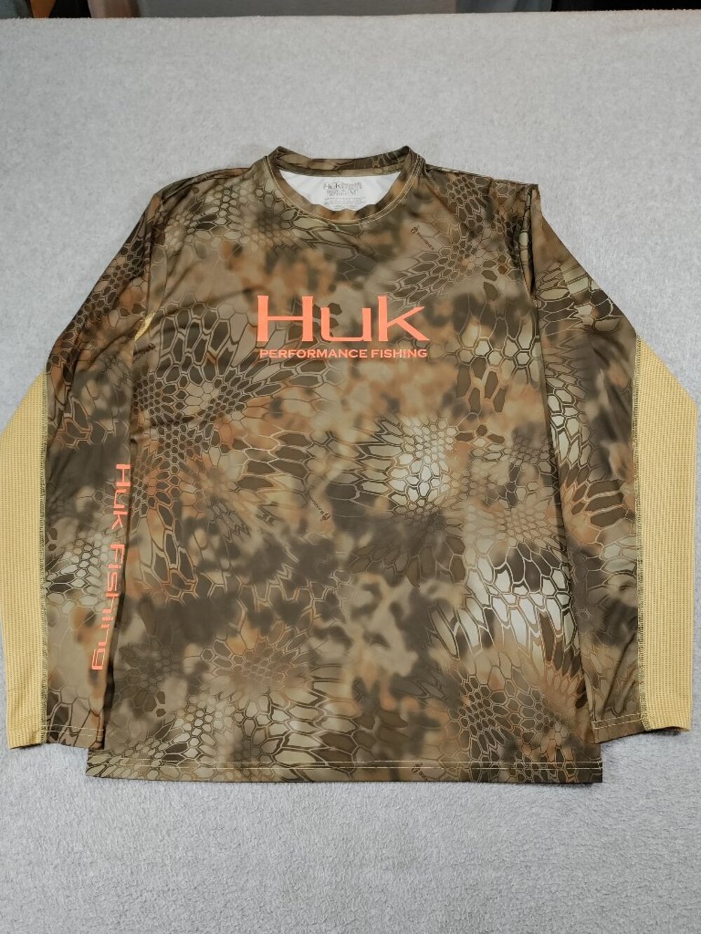 Huk Fishing Shirt Mens M Kryptek Camo Long Sleeve Stretch Mesh Vented Logo